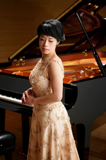 上原彩子
